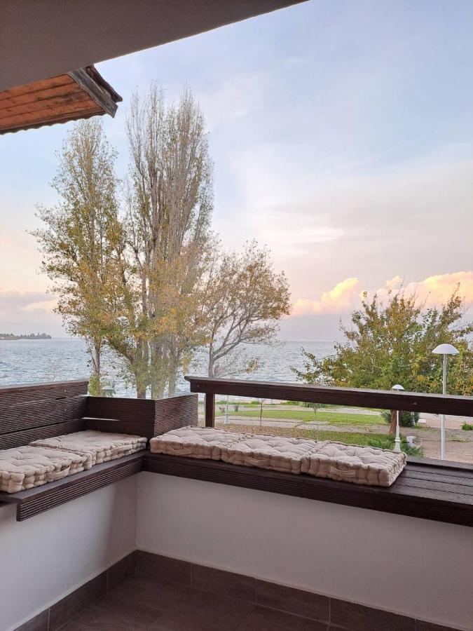 Vrachos Suites Aígion Ngoại thất bức ảnh
