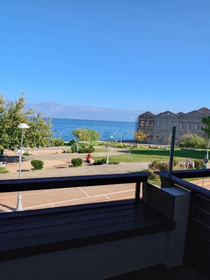 Vrachos Suites Aígion Ngoại thất bức ảnh